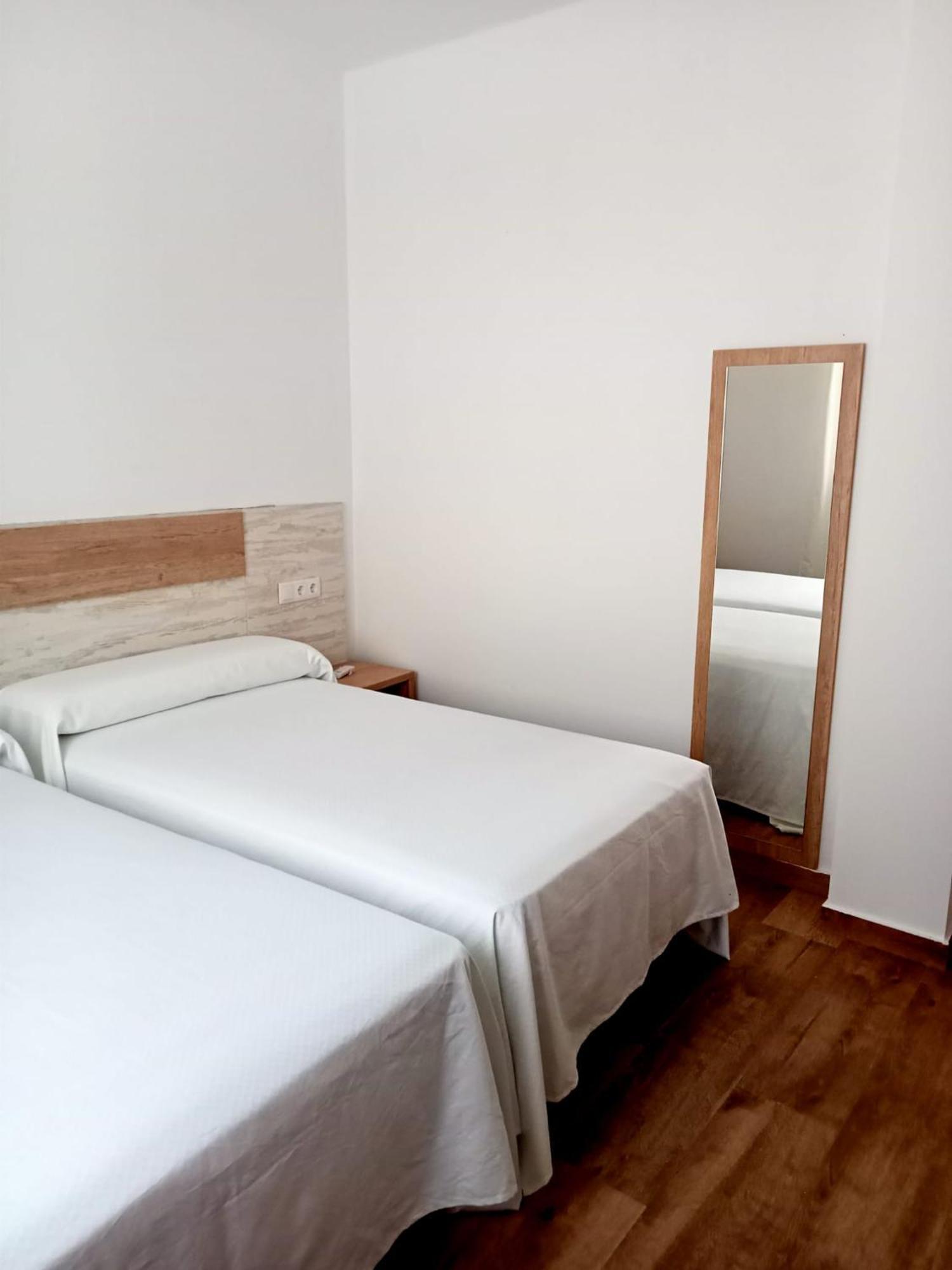 Apartamentos El Arenal Acebo Quarto foto